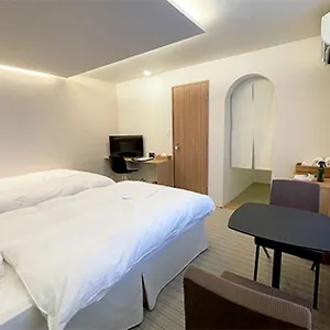 Resi Hachi Apartment